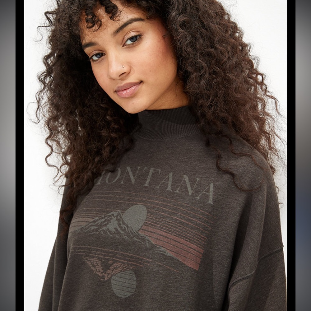 AE Oversized Fleece Graphic Mock Sweatshirt